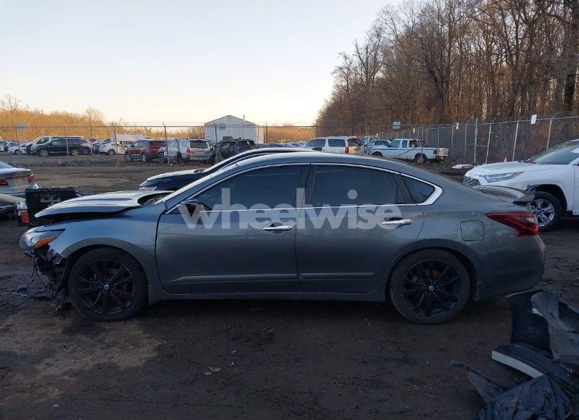 Photo 14 of 2017 Nissan Altima 2.5 SR (VIN 1N4AL3AP6HC246558)