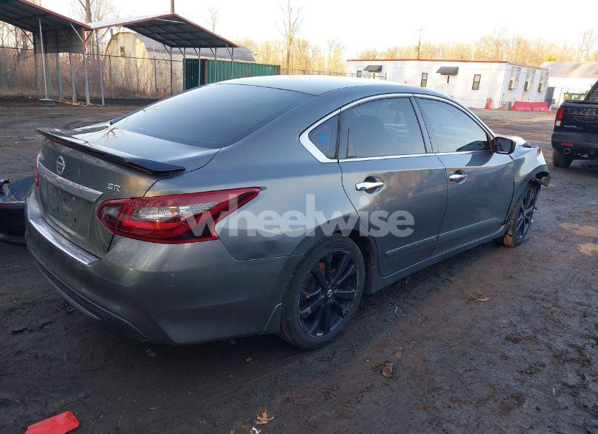 Photo 4 of 2017 Nissan Altima 2.5 SR (VIN 1N4AL3AP6HC246558)