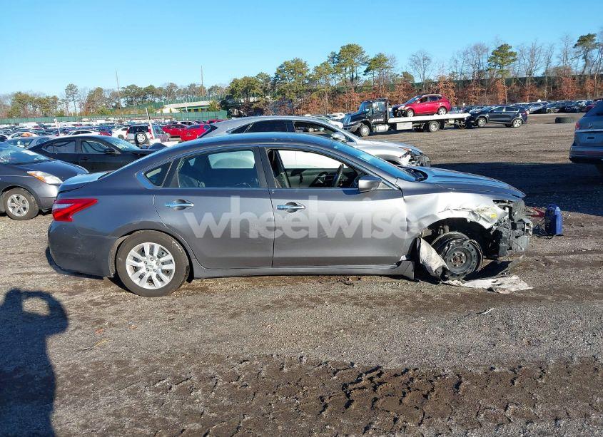 Photo 13 of 2017 Nissan Altima 2.5 S (VIN 1N4AL3AP6HC255857)