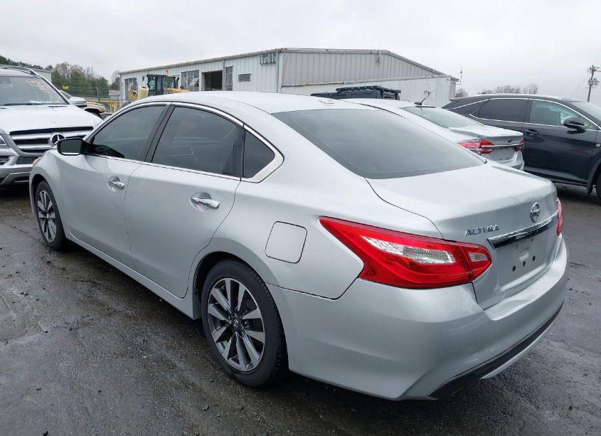 Photo 3 of 2017 Nissan Altima 2.5 SV (VIN 1N4AL3AP6HC256345)