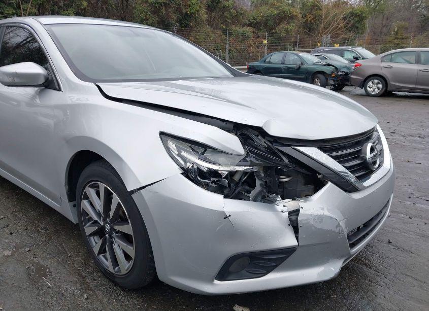 Photo 6 of 2017 Nissan Altima 2.5 SV (VIN 1N4AL3AP6HC256345)