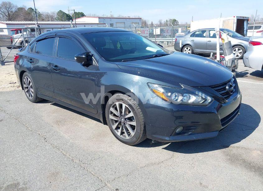 2017 Nissan Altima 2.5 SL (VIN 1N4AL3AP6HC268544) main photo