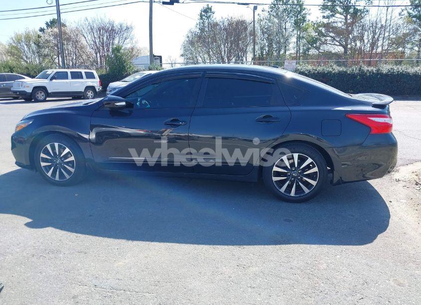 Photo 14 of 2017 Nissan Altima 2.5 SL (VIN 1N4AL3AP6HC268544)