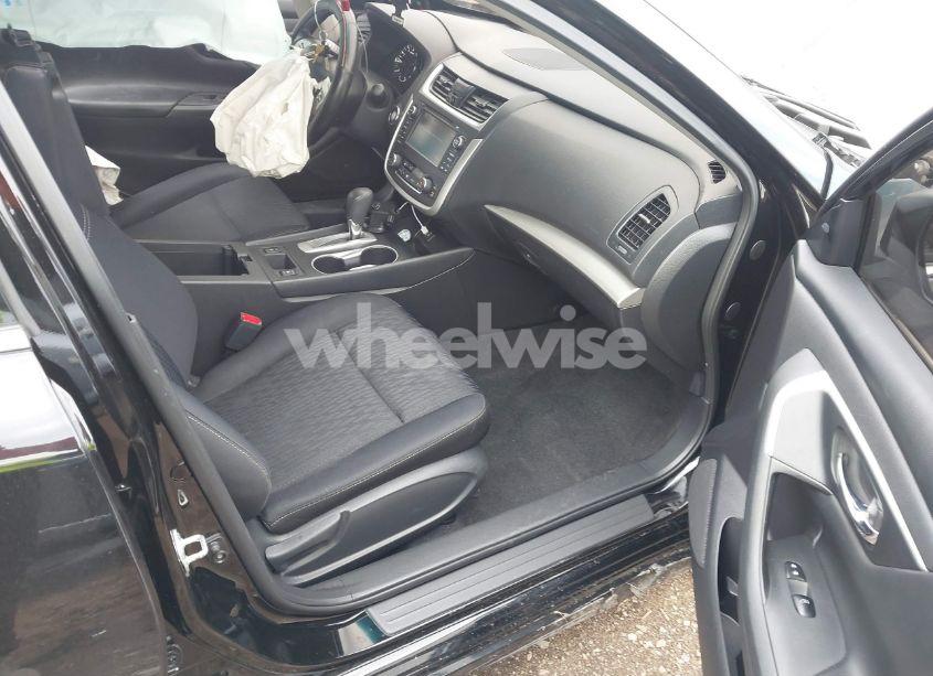 Photo 5 of 2017 Nissan Altima 2.5 SV (VIN 1N4AL3AP6HC272500)