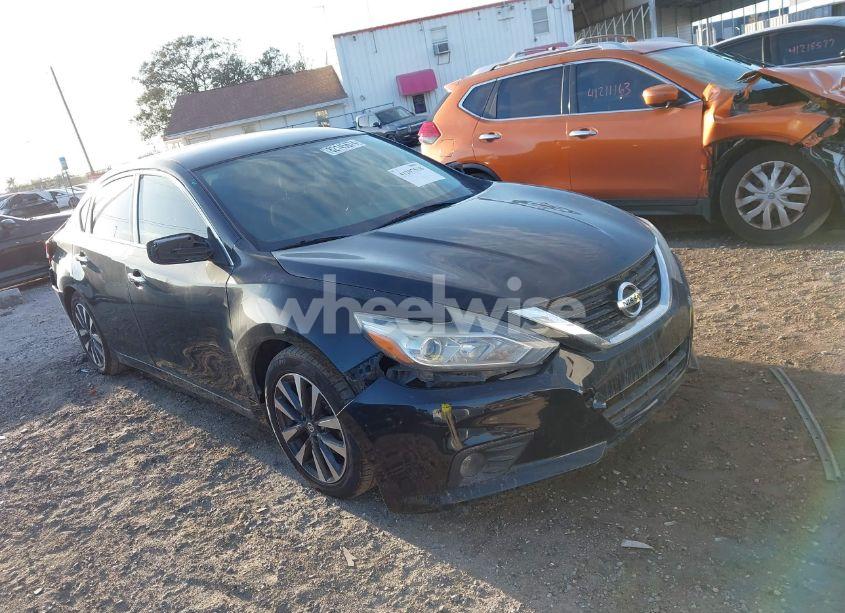 2017 Nissan Altima 2.5 SV (VIN 1N4AL3AP6HC280175) main photo