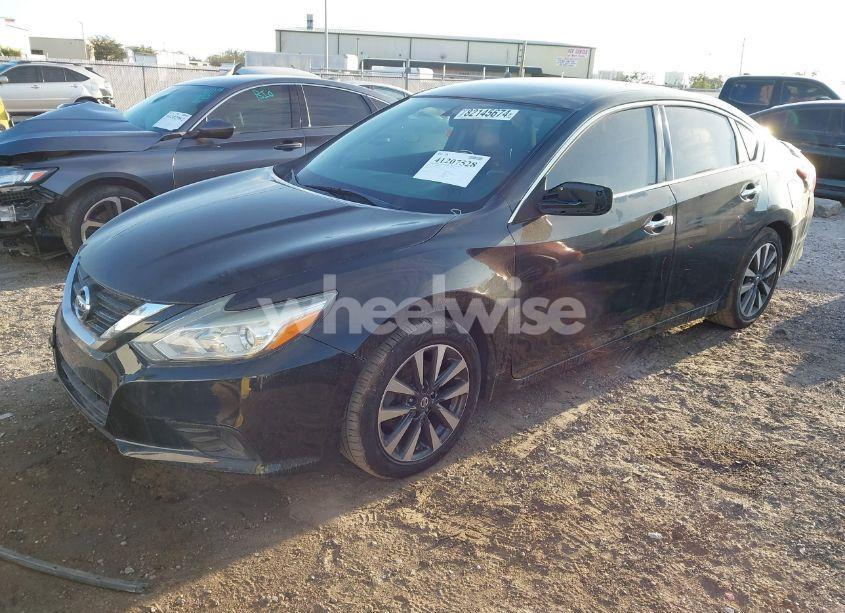 Photo 2 of 2017 Nissan Altima 2.5 SV (VIN 1N4AL3AP6HC280175)