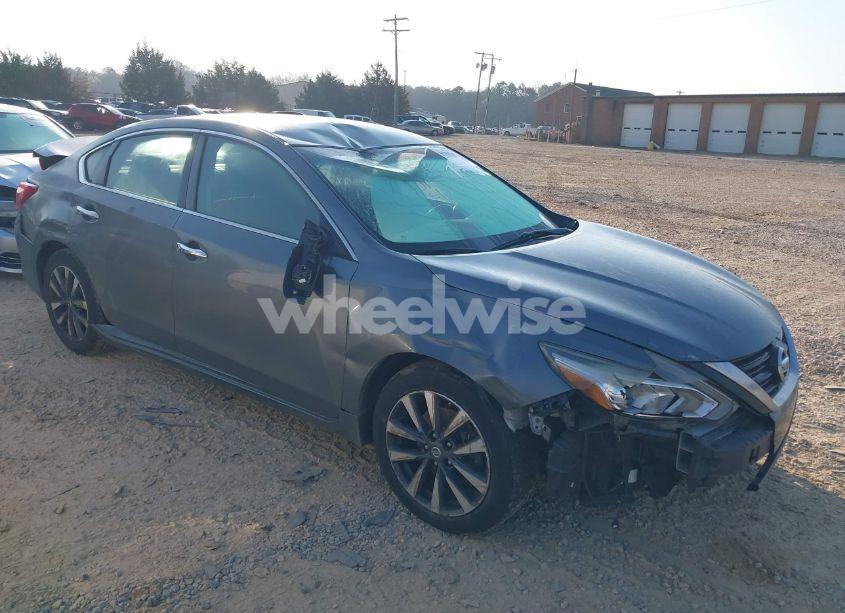 2017 Nissan Altima 2.5 SV (VIN 1N4AL3AP6HC280239) main photo