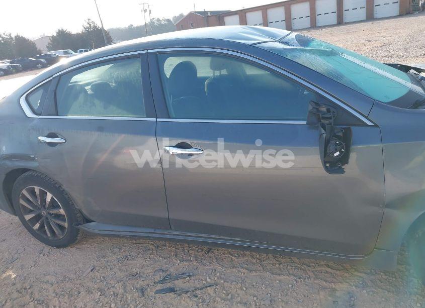 Photo 13 of 2017 Nissan Altima 2.5 SV (VIN 1N4AL3AP6HC280239)