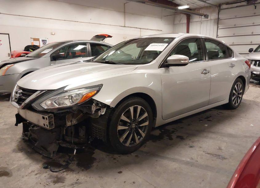 Photo 2 of 2017 Nissan Altima 2.5 SL (VIN 1N4AL3AP6HC288471)