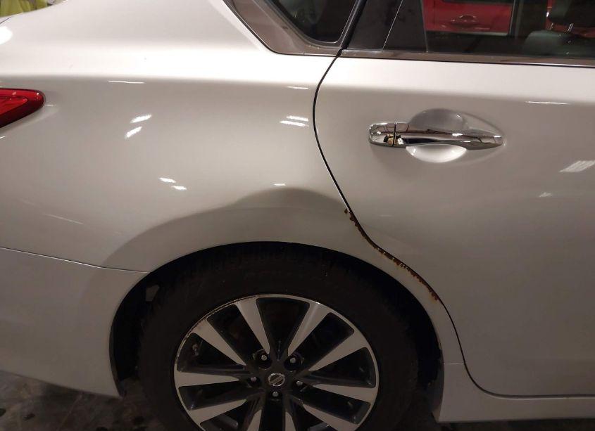 Photo 20 of 2017 Nissan Altima 2.5 SL (VIN 1N4AL3AP6HC288471)