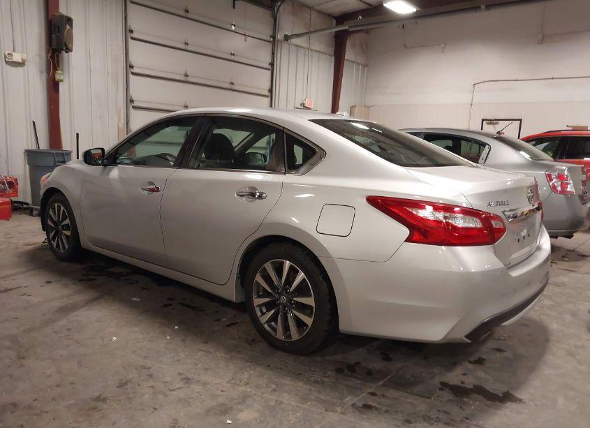 Photo 3 of 2017 Nissan Altima 2.5 SL (VIN 1N4AL3AP6HC288471)