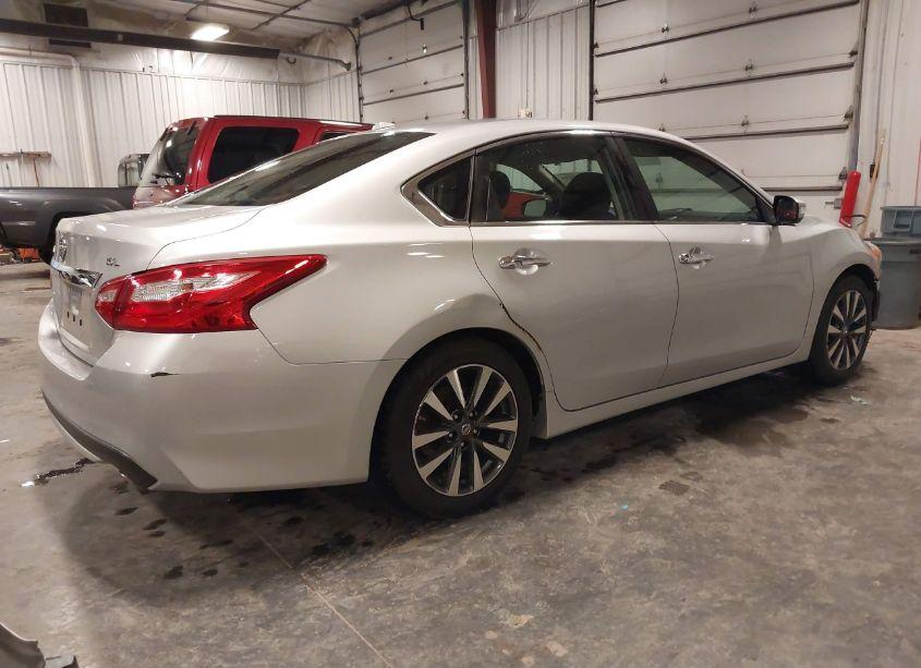Photo 4 of 2017 Nissan Altima 2.5 SL (VIN 1N4AL3AP6HC288471)