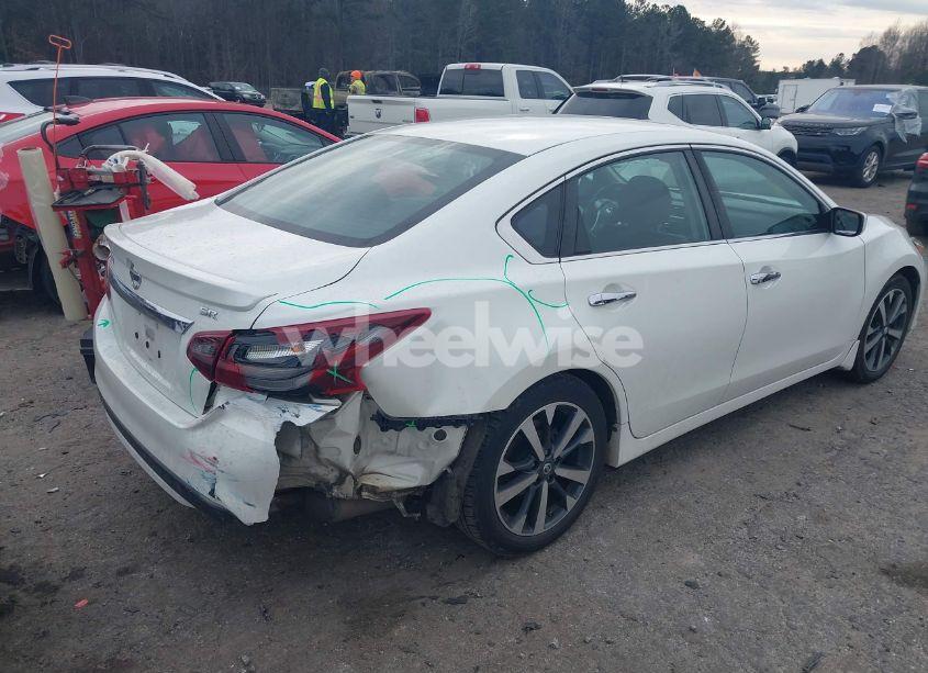 Photo 4 of 2017 Nissan Altima 2.5 SR (VIN 1N4AL3AP6HC290074)
