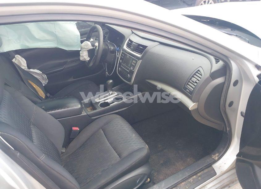 Photo 5 of 2017 Nissan Altima 2.5 S (VIN 1N4AL3AP6HC290754)