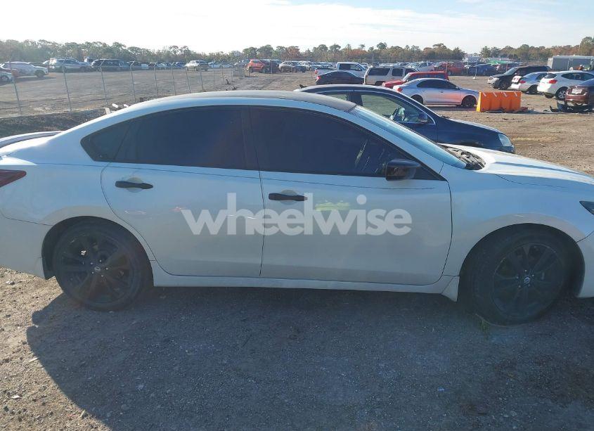 Photo 13 of 2017 Nissan Altima 2.5 SR (VIN 1N4AL3AP6HC297767)
