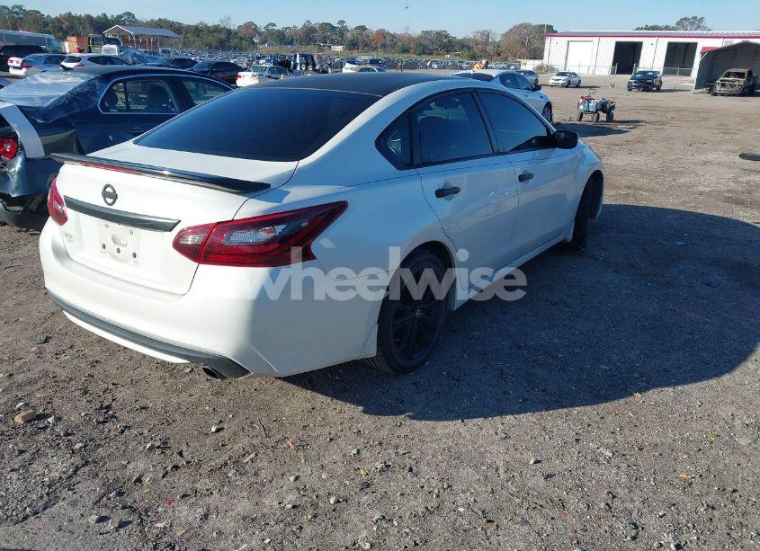 Photo 4 of 2017 Nissan Altima 2.5 SR (VIN 1N4AL3AP6HC297767)