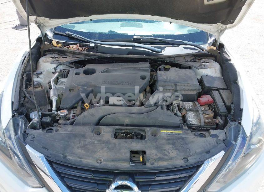 Photo 10 of 2017 Nissan Altima 2.5 SR (VIN 1N4AL3AP6HC477203)