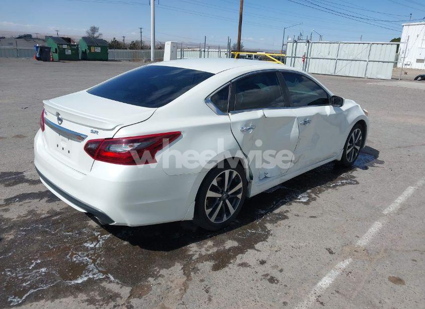 Photo 4 of 2017 Nissan Altima 2.5 SR (VIN 1N4AL3AP6HC477203)