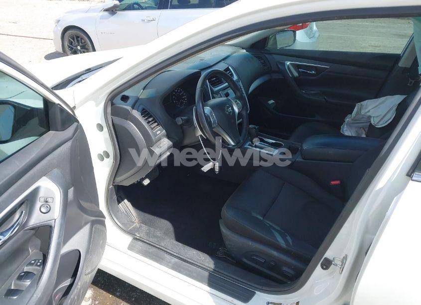 Photo 5 of 2017 Nissan Altima 2.5 SR (VIN 1N4AL3AP6HC477203)