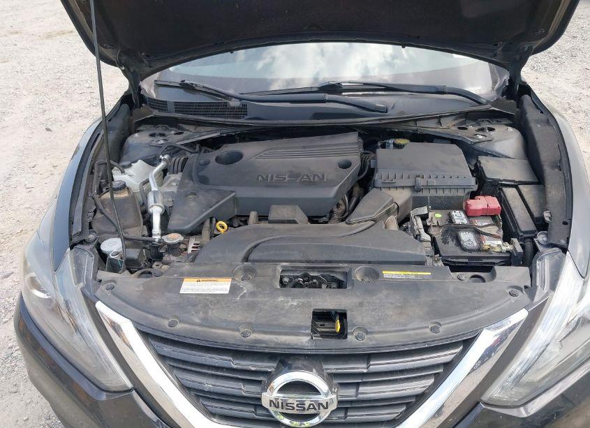 Photo 10 of 2017 Nissan Altima 2.5 SR (VIN 1N4AL3AP6HC483891)