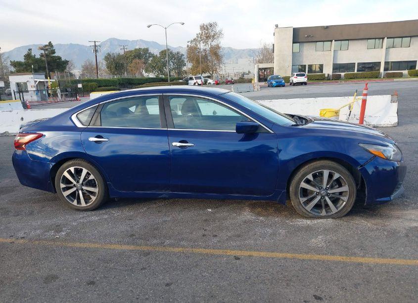 Photo 13 of 2017 Nissan Altima 2.5 SR (VIN 1N4AL3AP6HC493028)