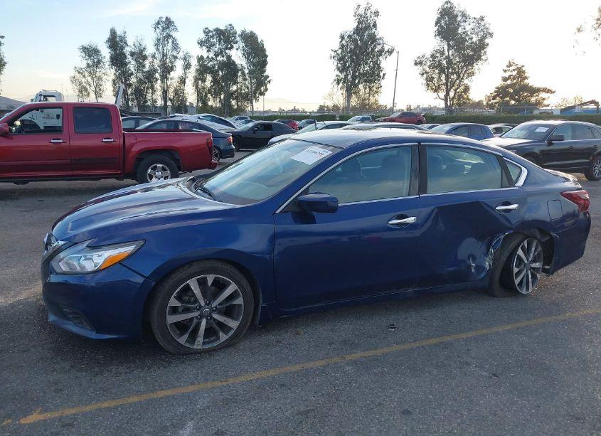 Photo 14 of 2017 Nissan Altima 2.5 SR (VIN 1N4AL3AP6HC493028)