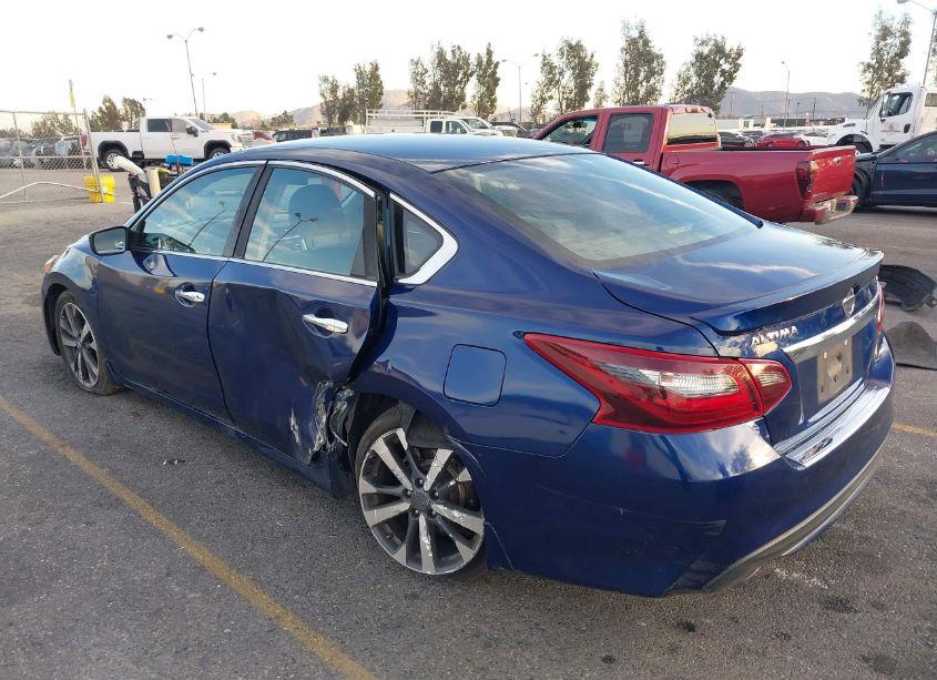 Photo 3 of 2017 Nissan Altima 2.5 SR (VIN 1N4AL3AP6HC493028)