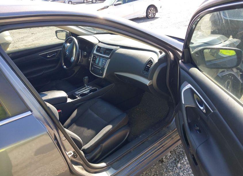 Photo 5 of 2017 Nissan Altima 2.5 SR (VIN 1N4AL3AP6HC494969)