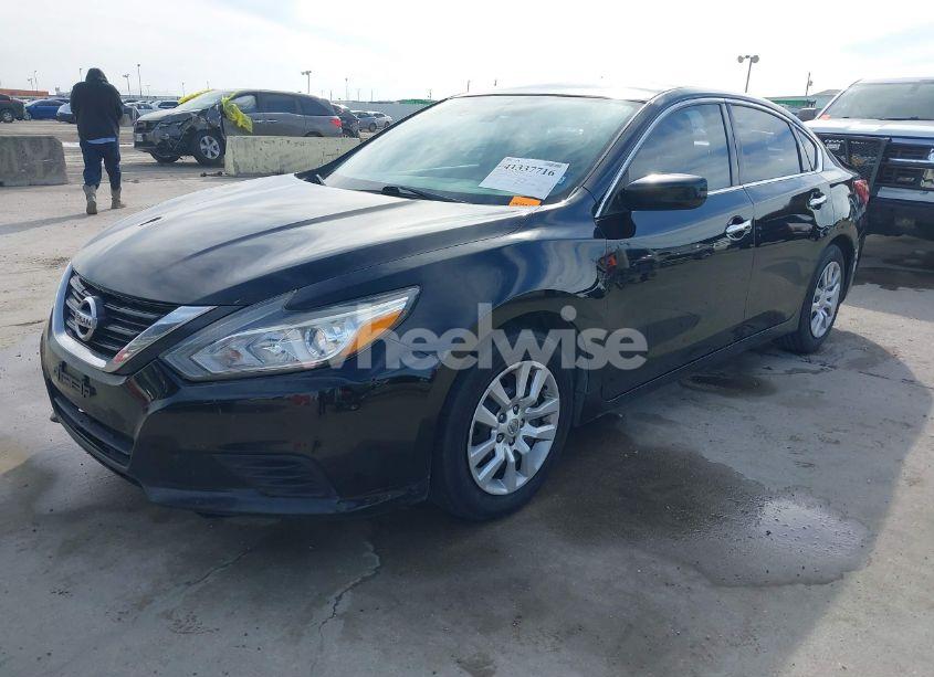 Photo 2 of 2017 Nissan Altima 2.5 S (VIN 1N4AL3AP6HC495667)