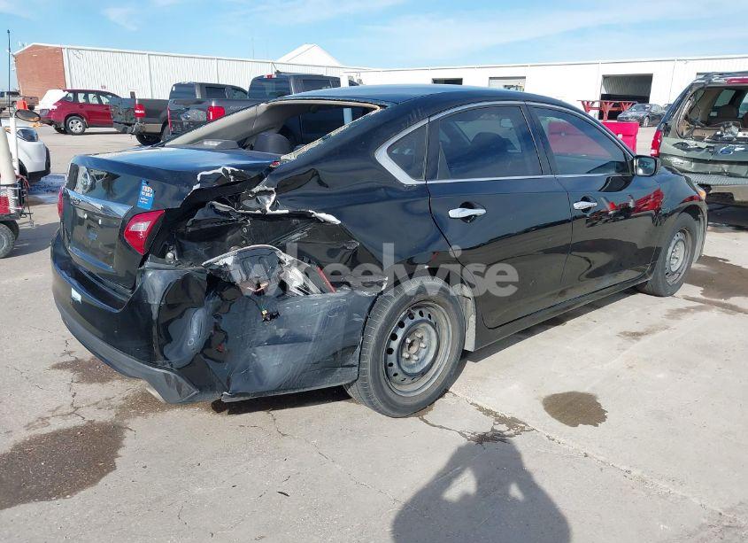 Photo 4 of 2017 Nissan Altima 2.5 S (VIN 1N4AL3AP6HC495667)