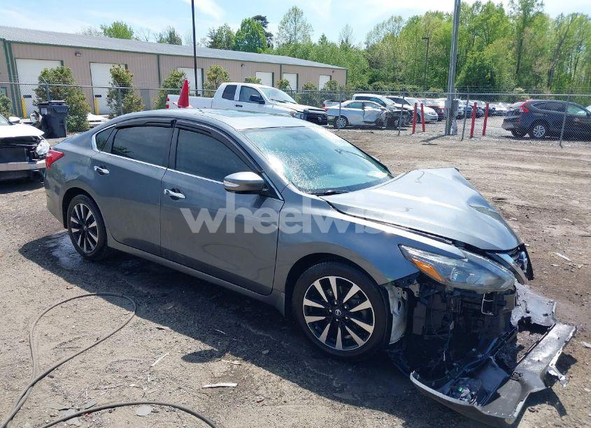 2017 Nissan Altima 2.5 SL (VIN 1N4AL3AP6HC498990) main photo