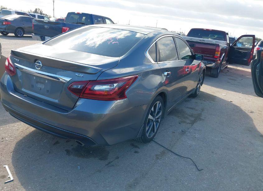 Photo 4 of 2017 Nissan Altima 2.5 SR (VIN 1N4AL3AP6HN308500)