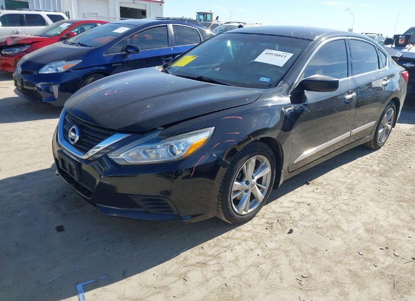Photo 2 of 2017 Nissan Altima 2.5 S (VIN 1N4AL3AP6HN308819)