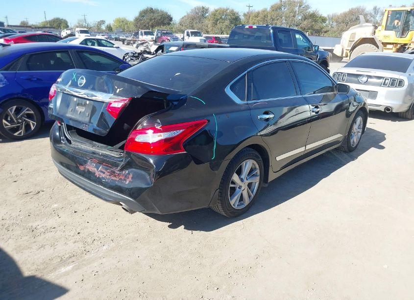 Photo 4 of 2017 Nissan Altima 2.5 S (VIN 1N4AL3AP6HN308819)