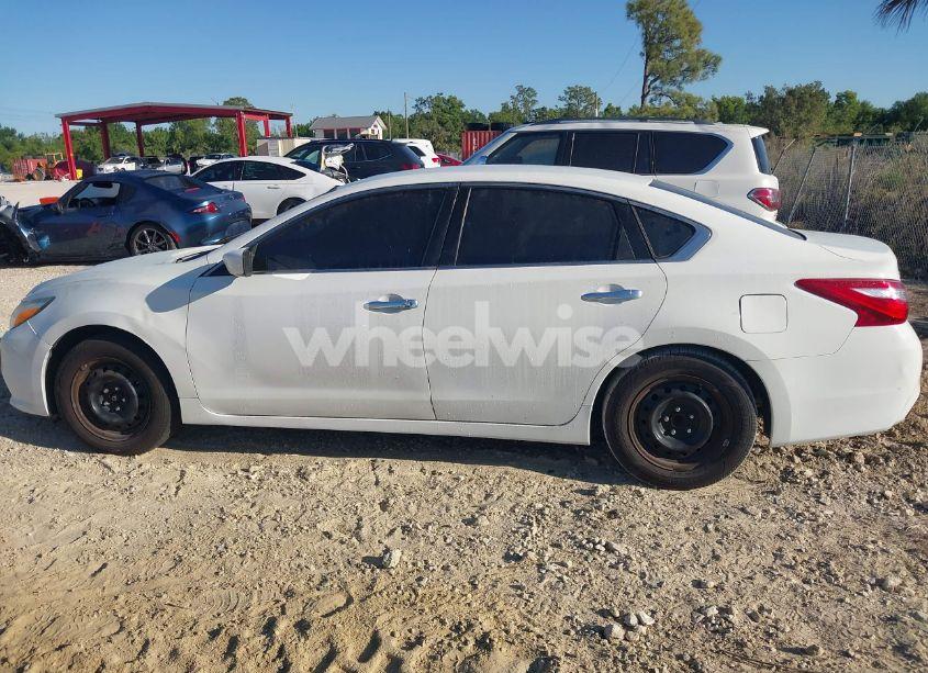 Photo 14 of 2017 Nissan Altima 2.5 S (VIN 1N4AL3AP6HN320839)