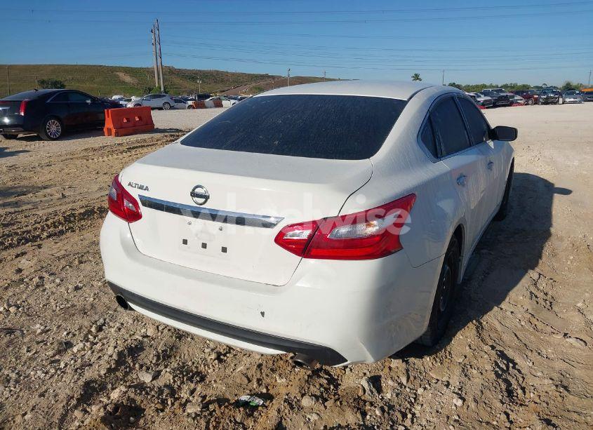 Photo 4 of 2017 Nissan Altima 2.5 S (VIN 1N4AL3AP6HN320839)