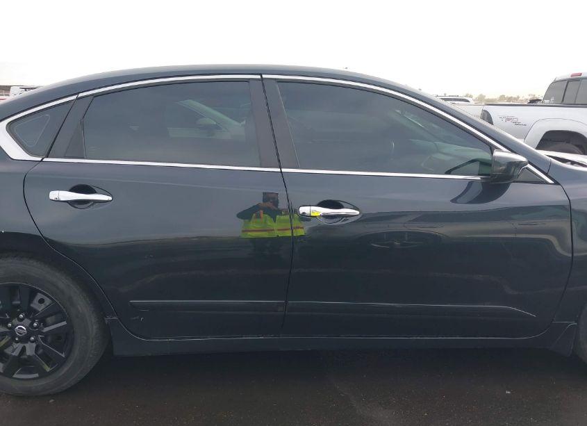 Photo 13 of 2017 Nissan Altima 2.5 S (VIN 1N4AL3AP6HN340802)