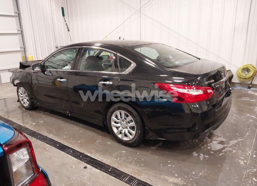 Photo 3 of 2017 Nissan Altima 2.5 S (VIN 1N4AL3AP6HN342968)