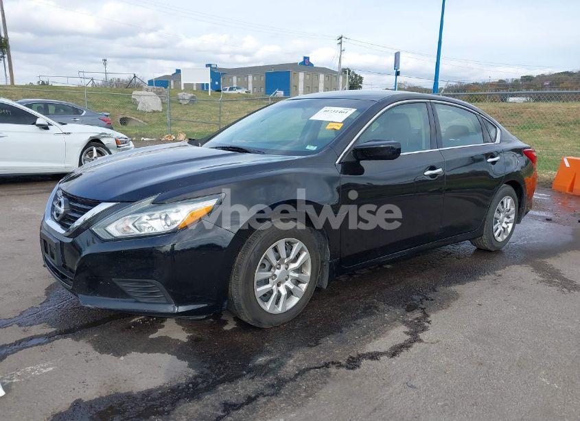 Photo 2 of 2017 Nissan Altima 2.5 S (VIN 1N4AL3AP6HN348219)