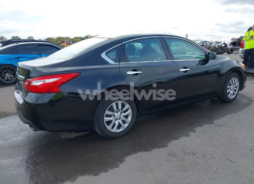 Photo 4 of 2017 Nissan Altima 2.5 S (VIN 1N4AL3AP6HN348219)