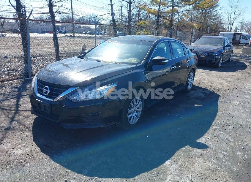 Photo 2 of 2017 Nissan Altima 2.5 S (VIN 1N4AL3AP6HN351315)