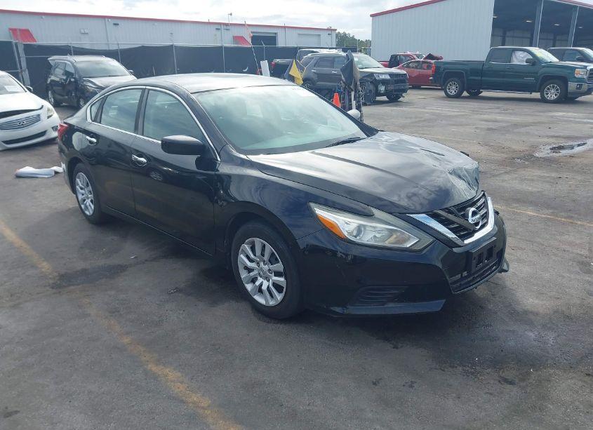 2017 Nissan Altima 2.5 S (VIN 1N4AL3AP6HN357597) main photo