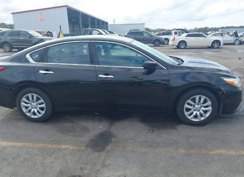 Photo 13 of 2017 Nissan Altima 2.5 S (VIN 1N4AL3AP6HN357597)