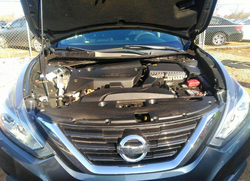 Photo 10 of 2018 Nissan Altima 2.5 S (VIN 1N4AL3AP6JC102711)
