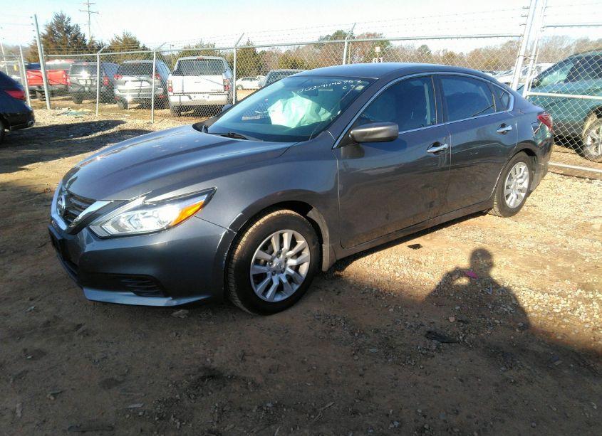 Photo 2 of 2018 Nissan Altima 2.5 S (VIN 1N4AL3AP6JC102711)