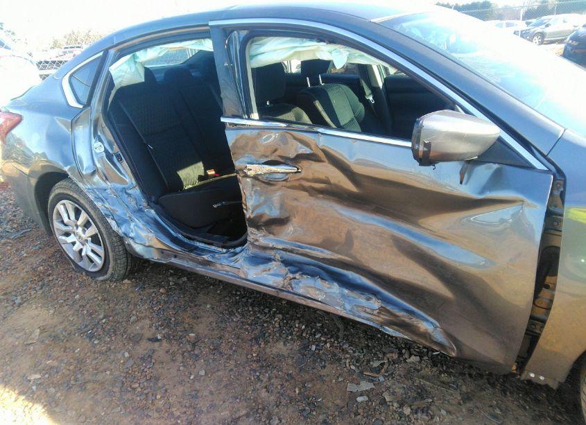 Photo 6 of 2018 Nissan Altima 2.5 S (VIN 1N4AL3AP6JC102711)