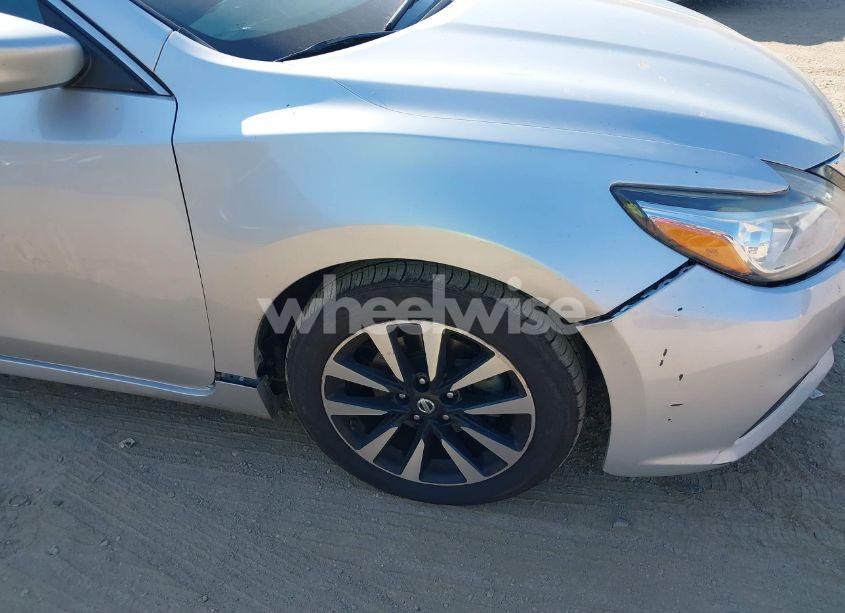 Photo 17 of 2018 Nissan Altima 2.5 SV (VIN 1N4AL3AP6JC108069)