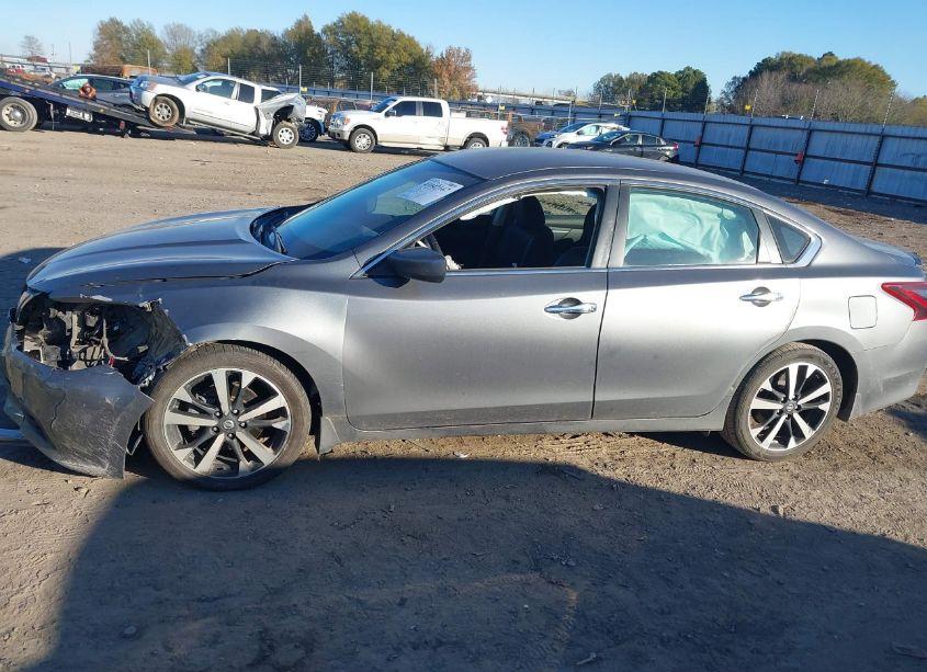 Photo 14 of 2018 Nissan Altima 2.5 SR (VIN 1N4AL3AP6JC108699)