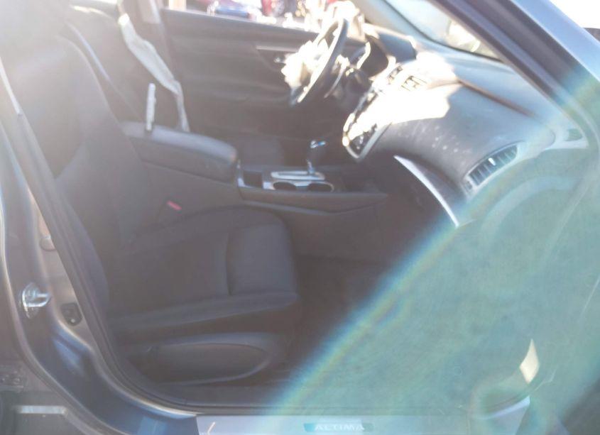 Photo 5 of 2018 Nissan Altima 2.5 SR (VIN 1N4AL3AP6JC108699)