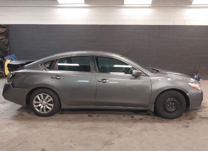 Photo 13 of 2018 Nissan Altima 2.5 S (VIN 1N4AL3AP6JC109514)